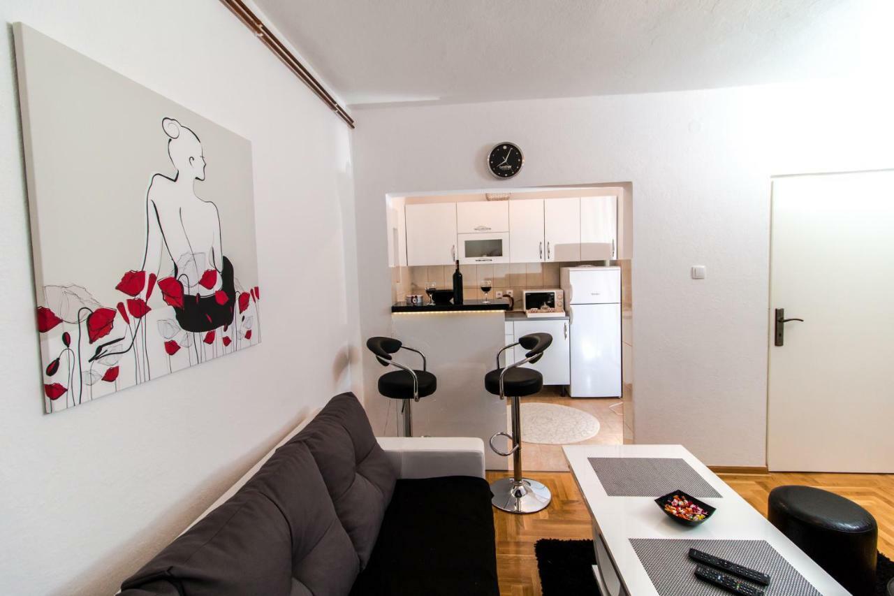 Apartman DraŽ 特雷比涅 外观 照片