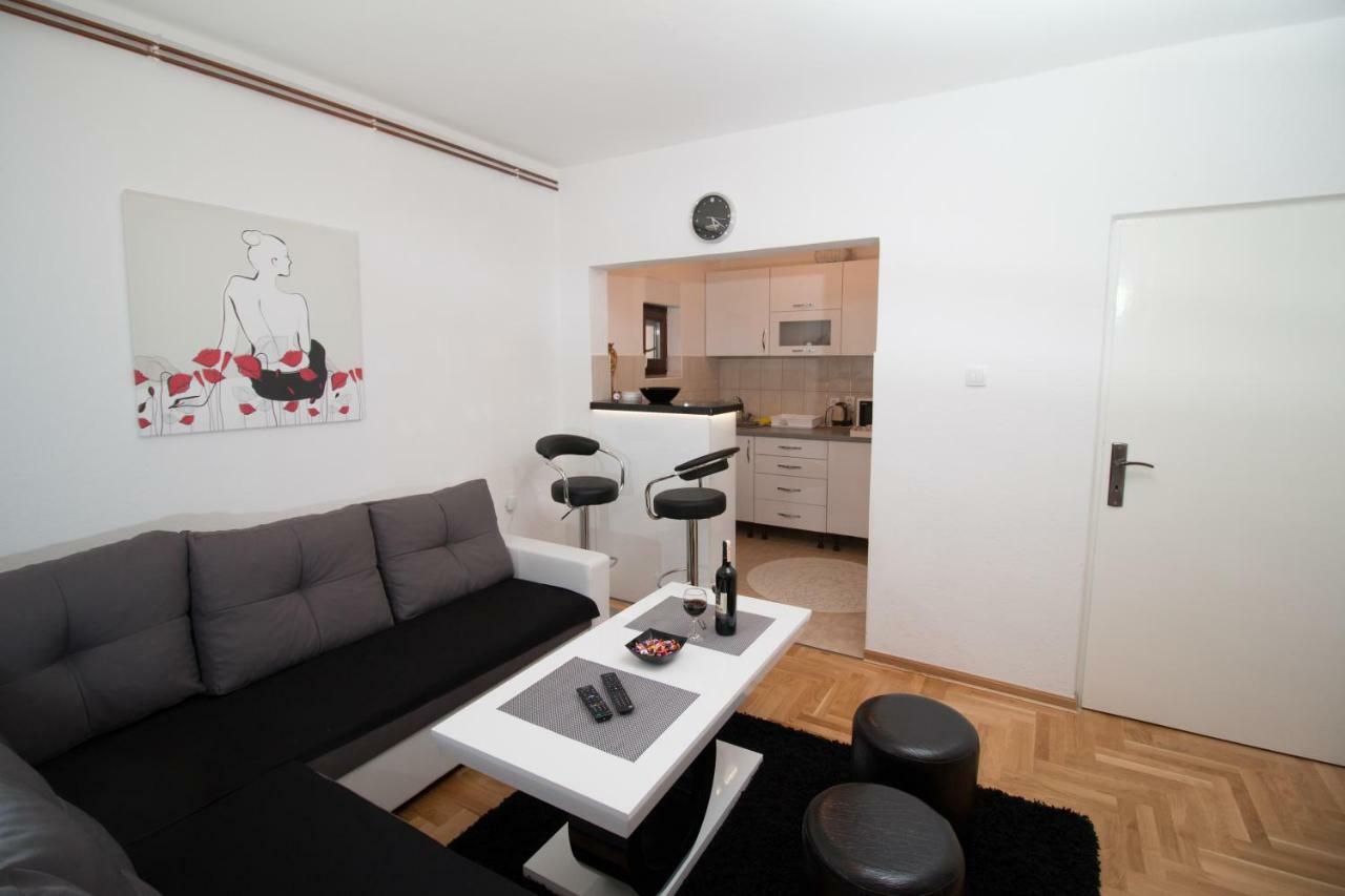 Apartman DraŽ 特雷比涅 外观 照片